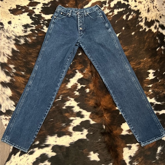 Women’s wrangler retro button up front jeans size 26 - Picture 3 of 3